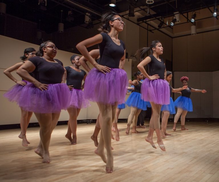 Dance4